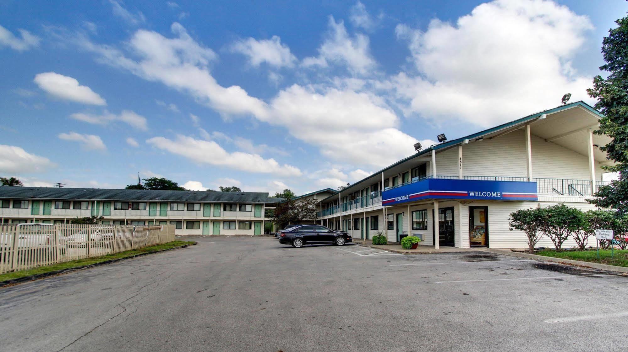 Motel 6 Des Moines South - Airport Bagian luar foto